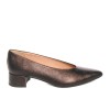 Niutrack by The Bag brown leather pumps1