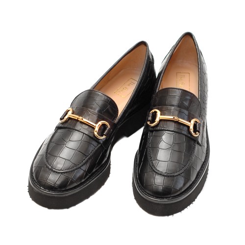 The-Bag-Crocco-Print-Black-Leather-Loafers-2