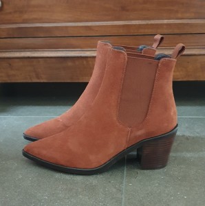 KMB-Brick-suede-Pointed-Ankle-Boots-5
