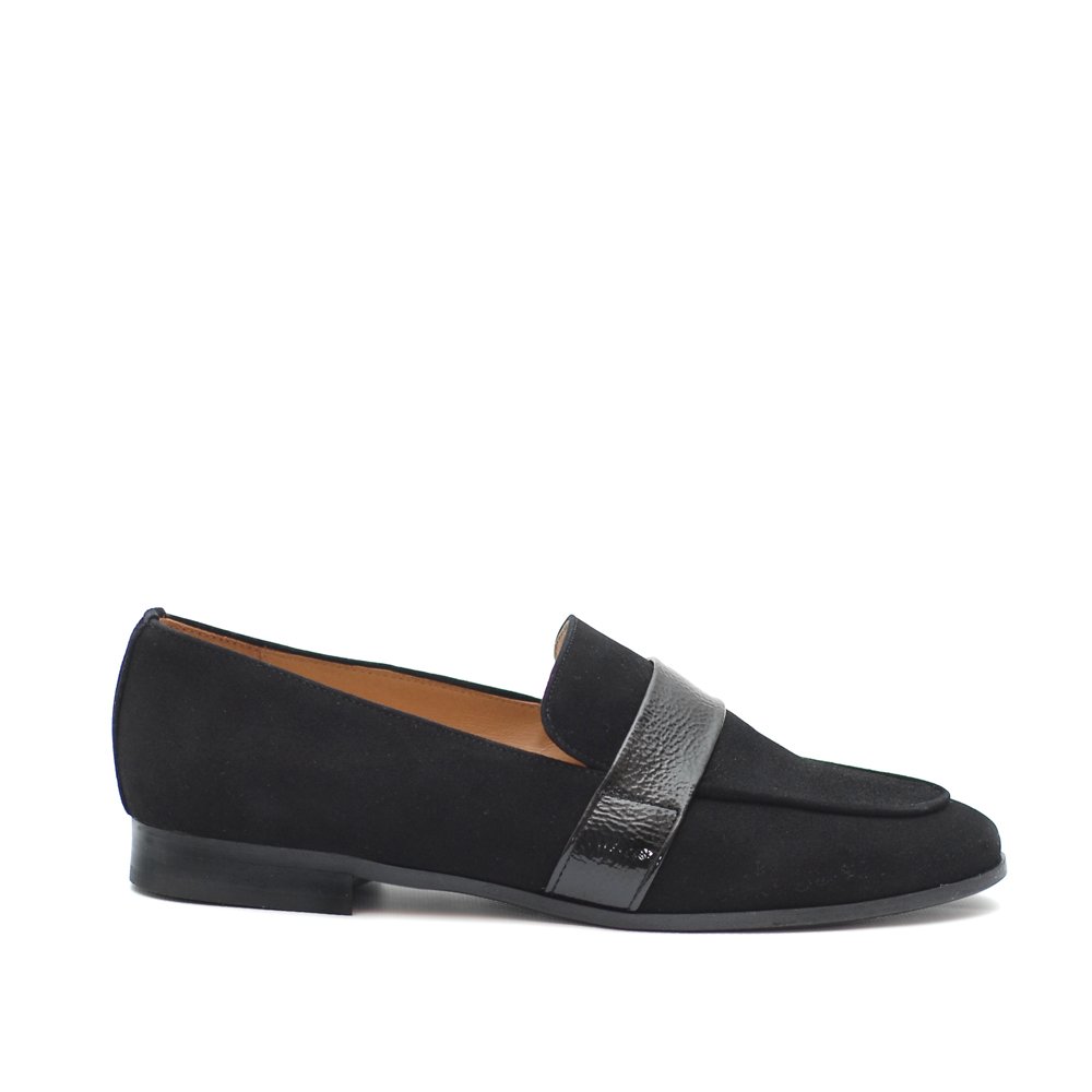 KMB_BLACK_LOAFERS