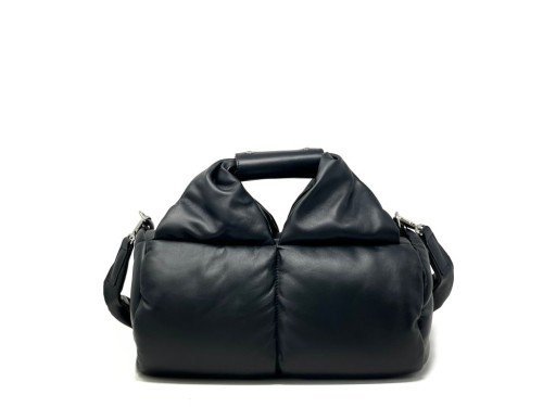 VIC_MATIE_LANA_MEDIUM_BLACK_QUILTED_SATCHEL