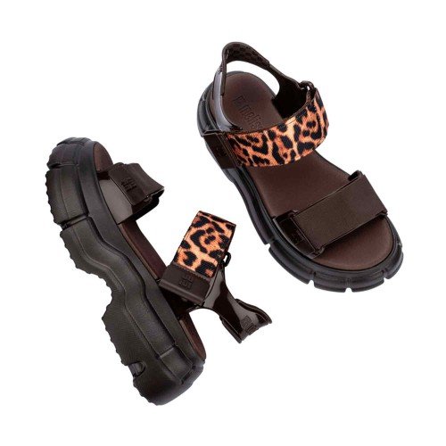 Melissa_Pulse_AD_Brown_1