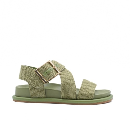 PALOMA_BARCELO_CATALINA_CORDELA_GRASS