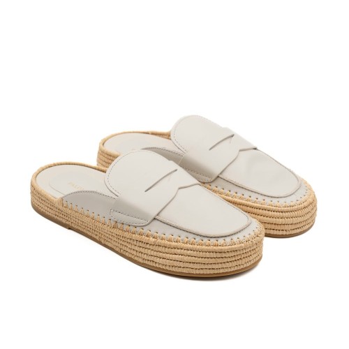 PALOMA_BARCELO_BELINDA_OFFWHITE_RAFFIA_LOAFERS