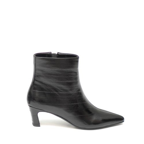 KMB-EEL-BLACK-ANKLE-BOOTS