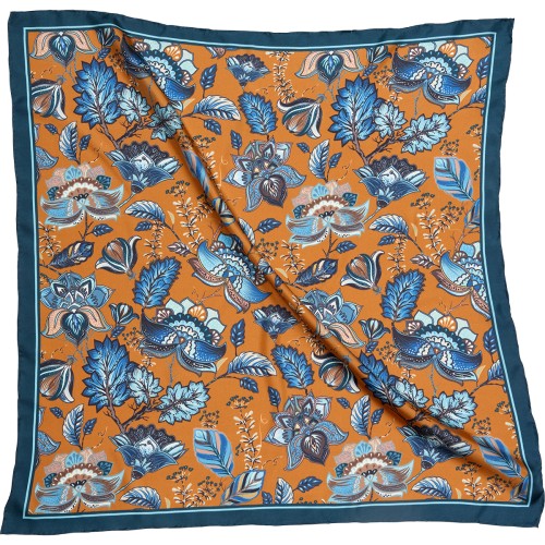 BELLA-BALLOU-CARRE-SILK
