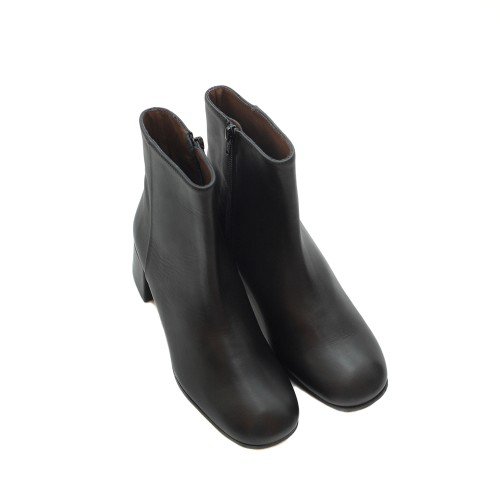 THE-BAG-BLACK-LEATHER-ANKLE-BOOTS
