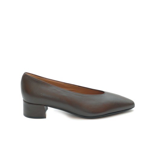 THE-BAG-BROWN-LEATHER-PUMPS
